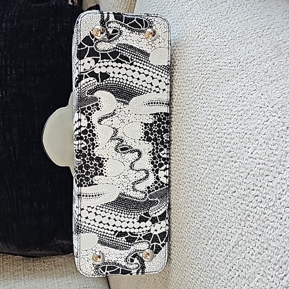 Limited Edition LVxYK 1 of 50 Made Capucines MM - Picture 9 of 13